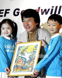 Jackie Chan to visit Cambodia's landmine project