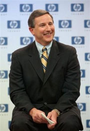 HP boosts earnings but lowers guidance 