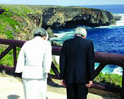 Japan's emperor mourns WWII dead 