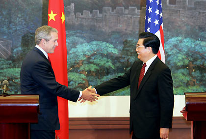 President Hu Jintao and his US counterpart George W. Bush yesterday highlighted common interests and areas for co-operation to keep Sino-US relations on track.