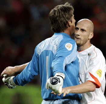 Portugal storm into first major final