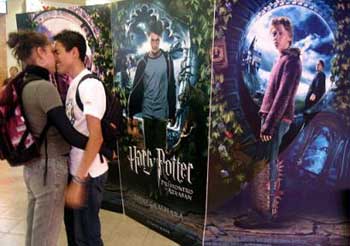 'Harry Potter' power returns to theaters