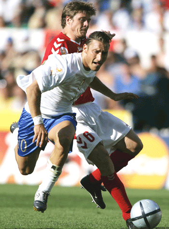 Italians and Danes in a scoreless draw