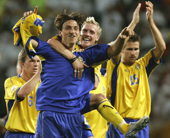 Swedes beat Bulgaria 5-0