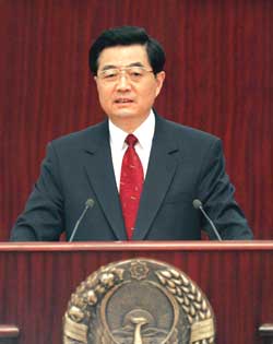 Hu: Great achievements made in economy