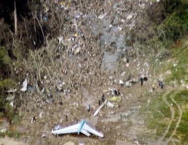 Rescuers search bodies of Venezuela air crash