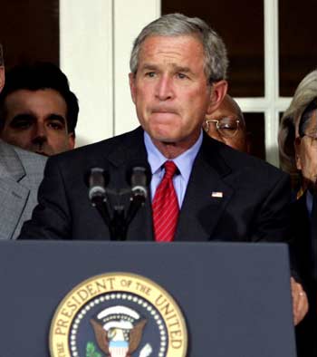 Harricane Katrina hits US