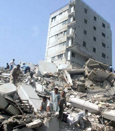 Earthquake kills 3,000 in South Asia