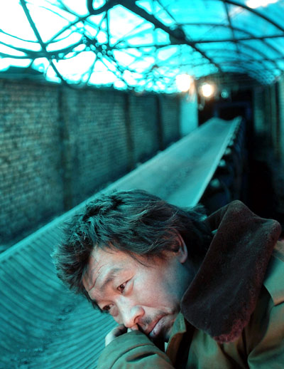 15 trapped in coal mine flooding