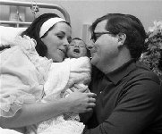 Hand-in-hand British musician, wife commit suicide