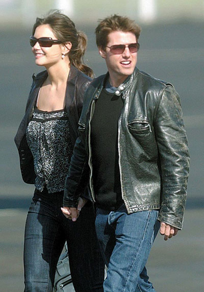 Tom Cruise puts Katie's parents on hold