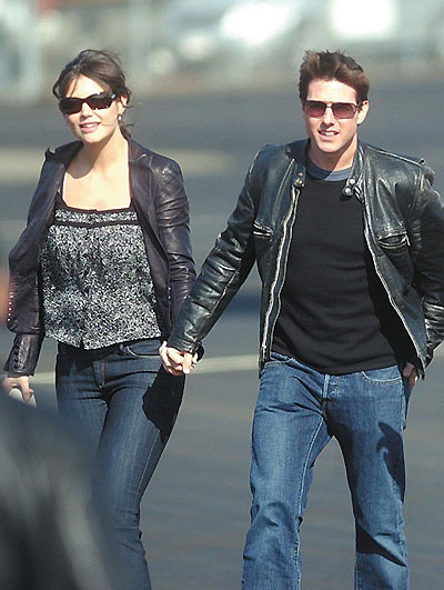 Tom Cruise puts Katie's parents on hold