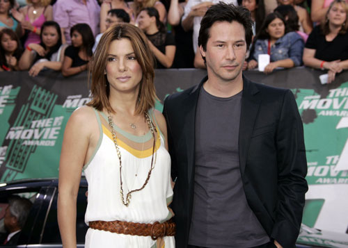 Bullock and Reeves arrive for taping of the 2006 MTV Movie Awards in Los Angeles <br>