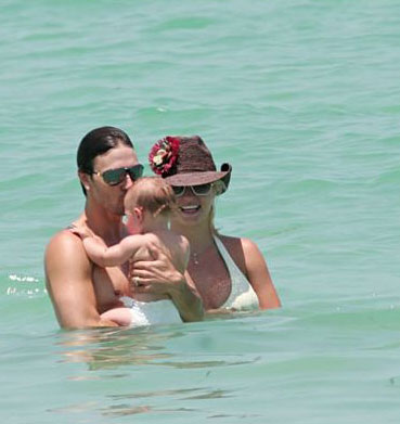 Spears says no to Namibia