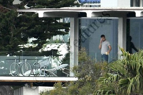 Pitt enjoys motorcycle trip