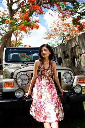 Twins shoots cover photo in Spain