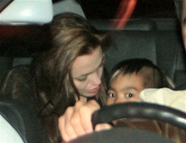 Jolie arrives in Vietnam to adopt boy