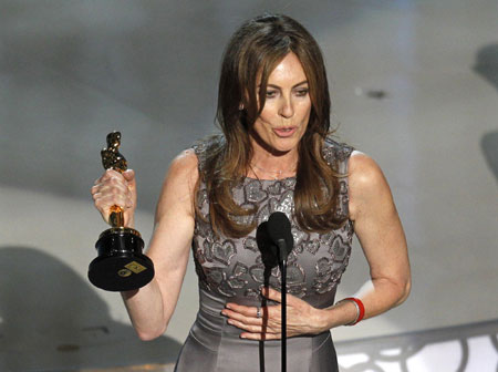 Kathryn Bigelow wins best director