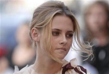 Reynolds, Stewart travel to 