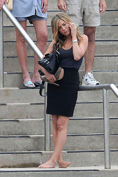 Jennifer Aniston on set of movie 
