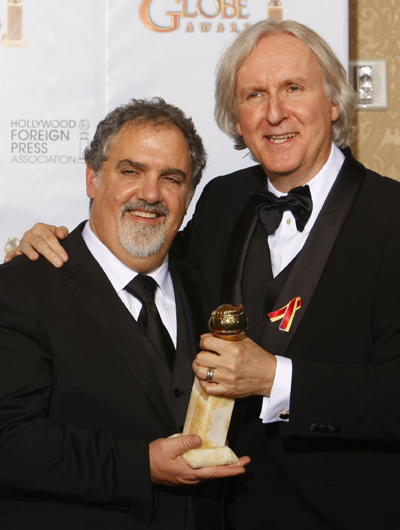 James Cameron pose with his award best motion picture for 