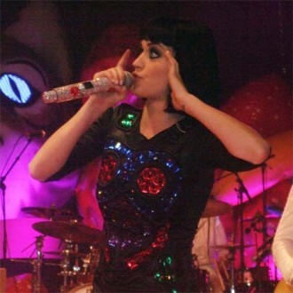 Katy Perry waiting to wed