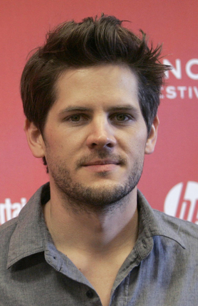 Cast member arrive for premiere of film 