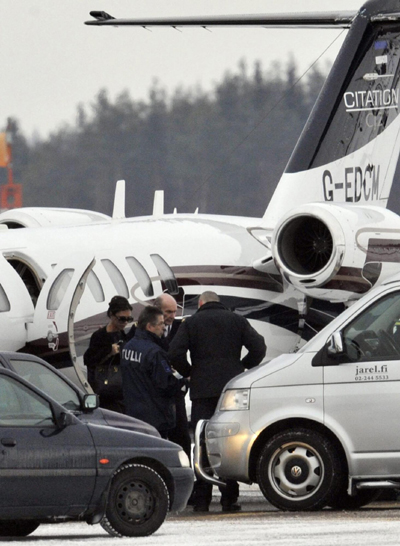 Victoria Beckham arrives in Finland to see her husband