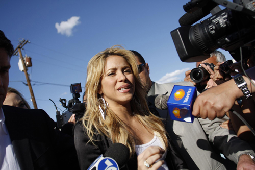 Shakira visits Phoenix over tough immigration law