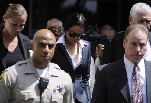 Lohan fitted with alcohol monitoring device