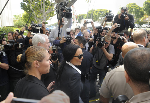 Lohan fitted with alcohol monitoring device