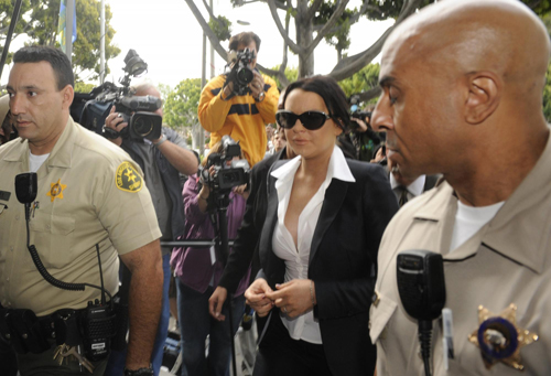 Lohan fitted with alcohol monitoring device