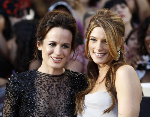 Cast members at premiere of