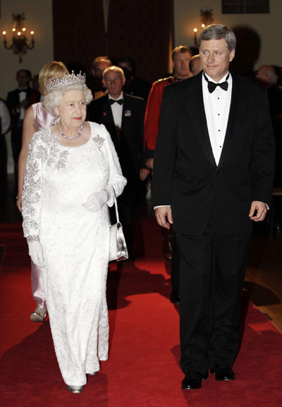 Queen Elizabeth gets a new BlackBerry