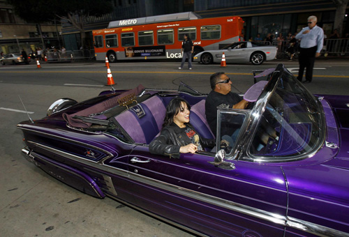 Jessica Alba arrives at premiere of 'Machete' in LA