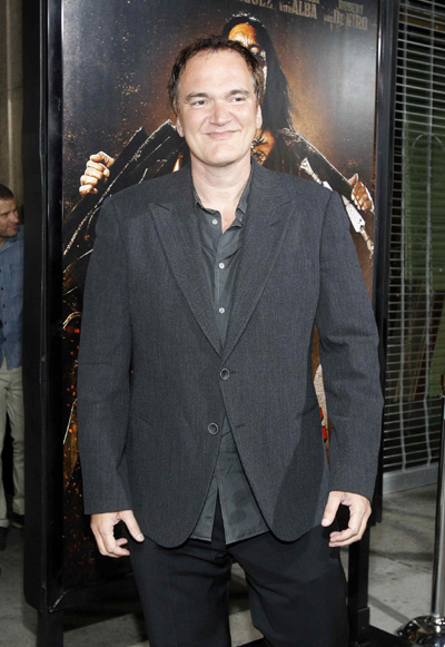 Jessica Alba arrives at premiere of 'Machete' in LA