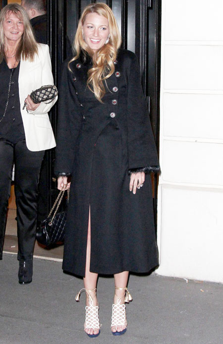 Blake Lively celebrates birthday with Leo Down Under