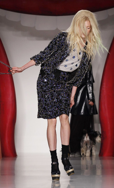 Kate Moss attends Mulberry 2012 Spring/Summer collection