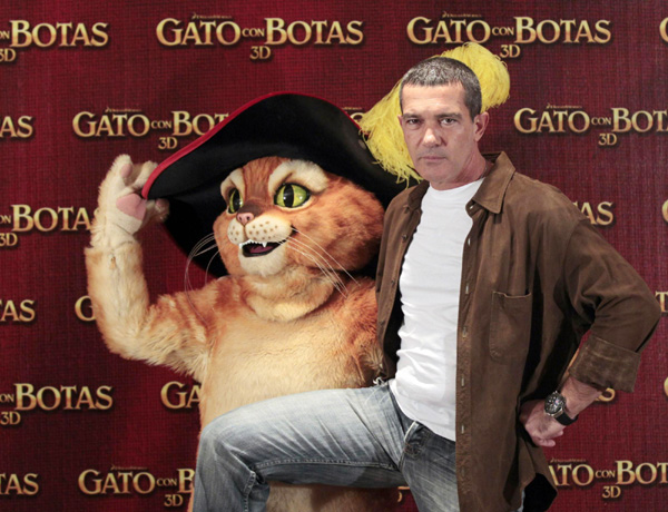 'Puss In Boots' arrives at Mexico City