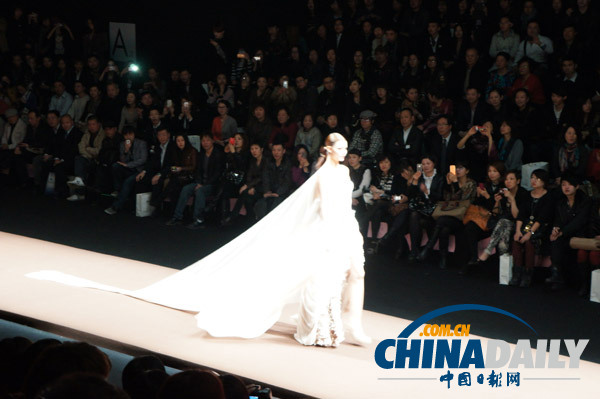 Supermodel Mo Wandan walks for MAGICFUR