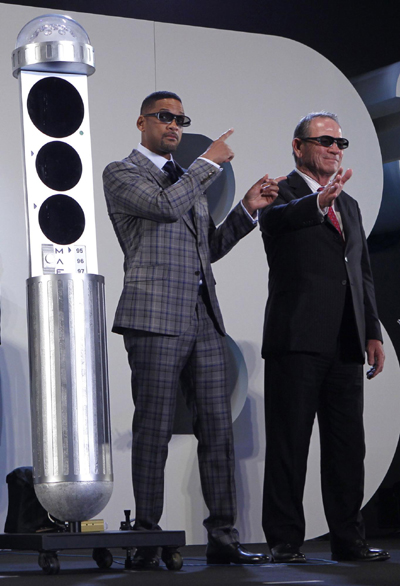 'Men in Black III' arrives in Japan