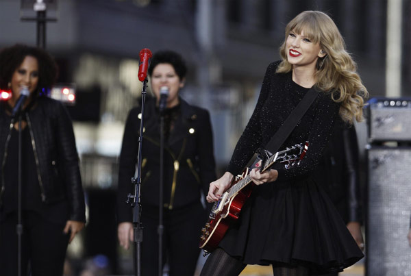 Taylor Swift sings 'Good Morning America'