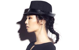 Karen Mok promotes personal exhibition