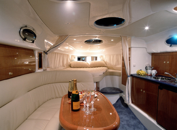 Luxury yacht-Sunrunner