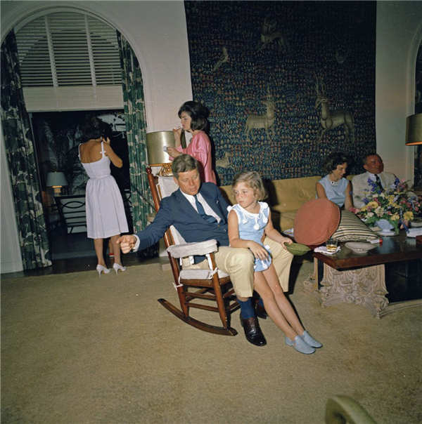 Kennedy's rocking chair up for auction