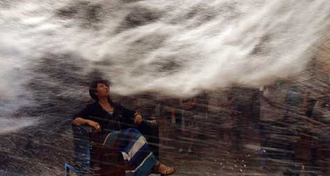 2011國際新媒體藝年展吸引北京民眾