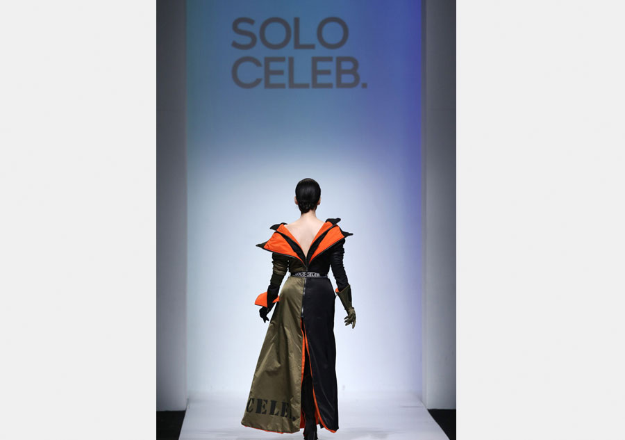 Vivian Chow shines Shanghai Fashion Week