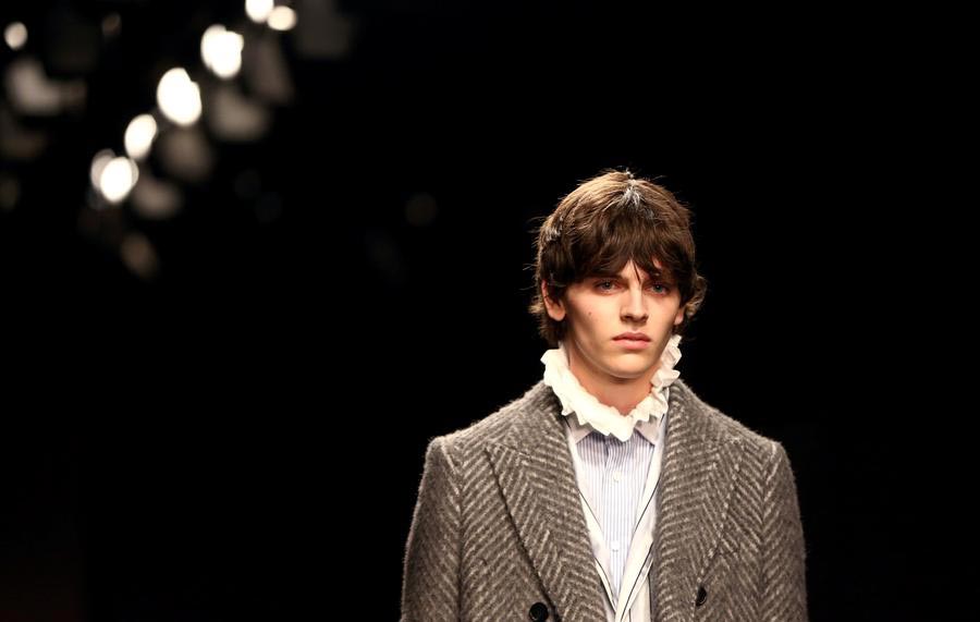 LFW: Star-studded Burberry Spring/Summer 2017