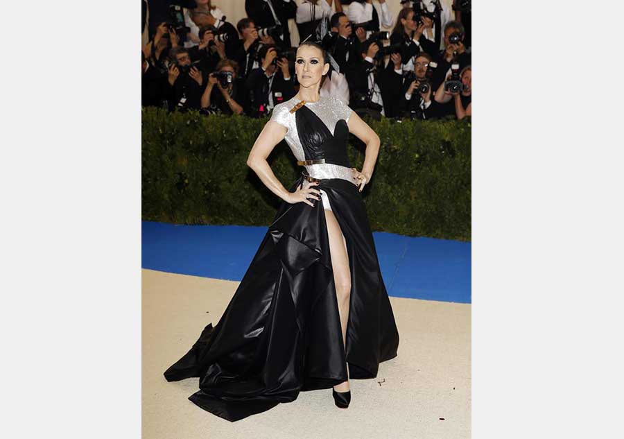 2017 Met Gala honoring Japanese designer Rei Kawakubo kicks off