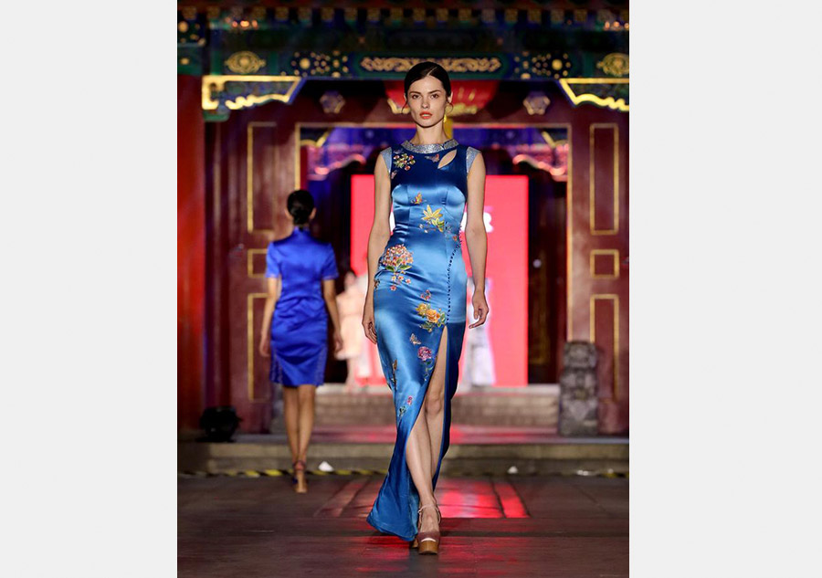 Creations of Suzhou embroidery presented in Beijing